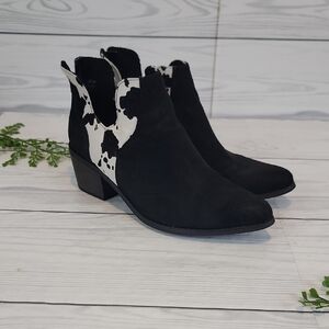 Pierre Dumas West-4 Ankle Boots Cow Print  Black and White Womens Size 9